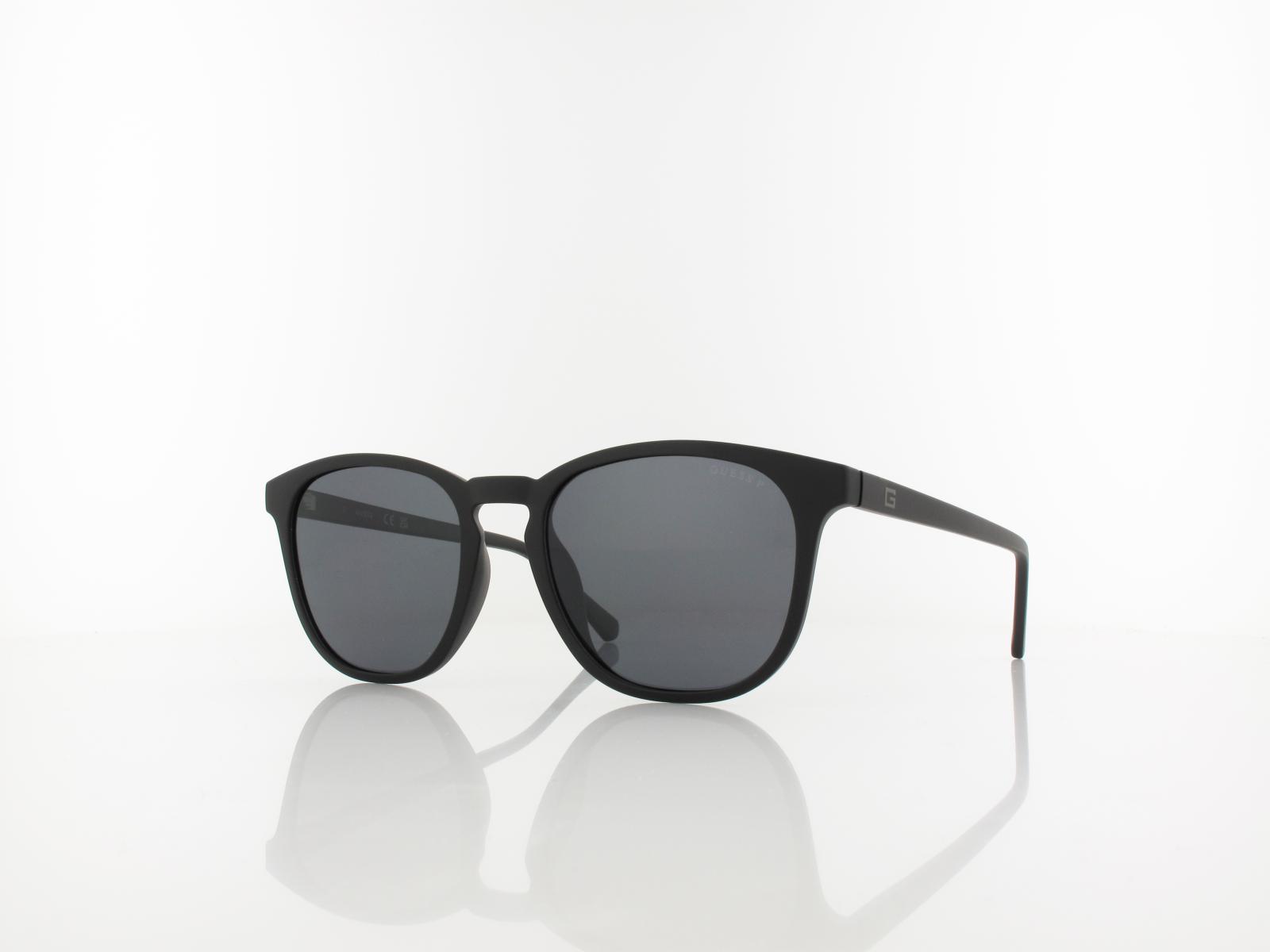 Guess | GU00061 02D 53 | matte black / smoke polarized